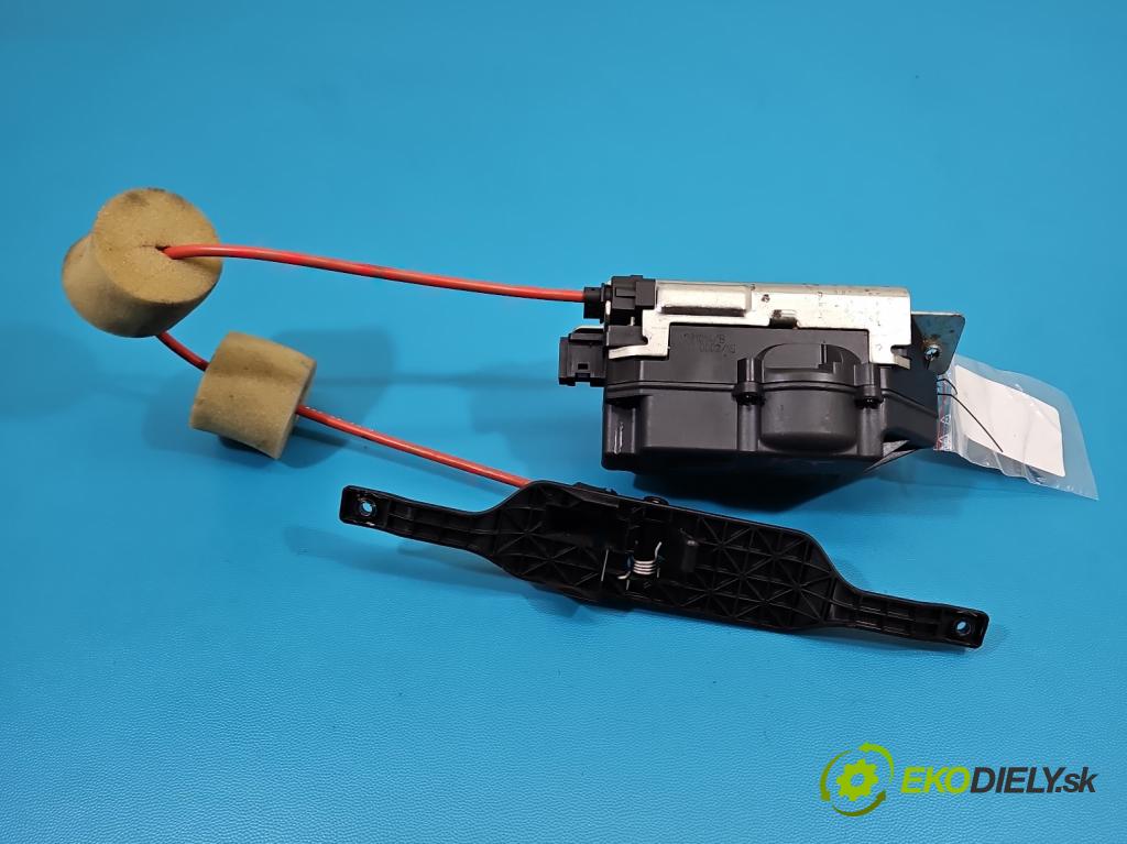 Mercedes ML W164 2005-2011 3.0 cdi 224hp automatic 165 kW 2987 cm3 5- zámok kufrové dvere zadné A1647400635