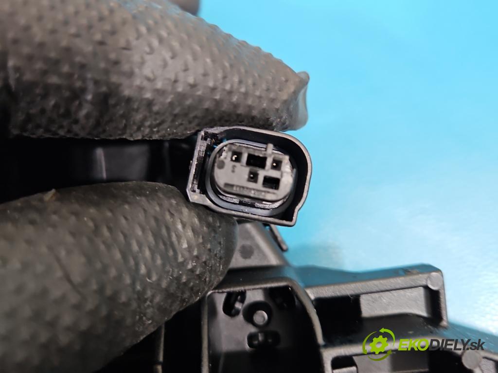 Mercedes ML W164 2005-2011 3.0 cdi 224hp automatic 165 kW 2987 cm3 5- rukoväť predné ľavé mimo:  (Kľučka dverí vonkajšia predná ľavá)