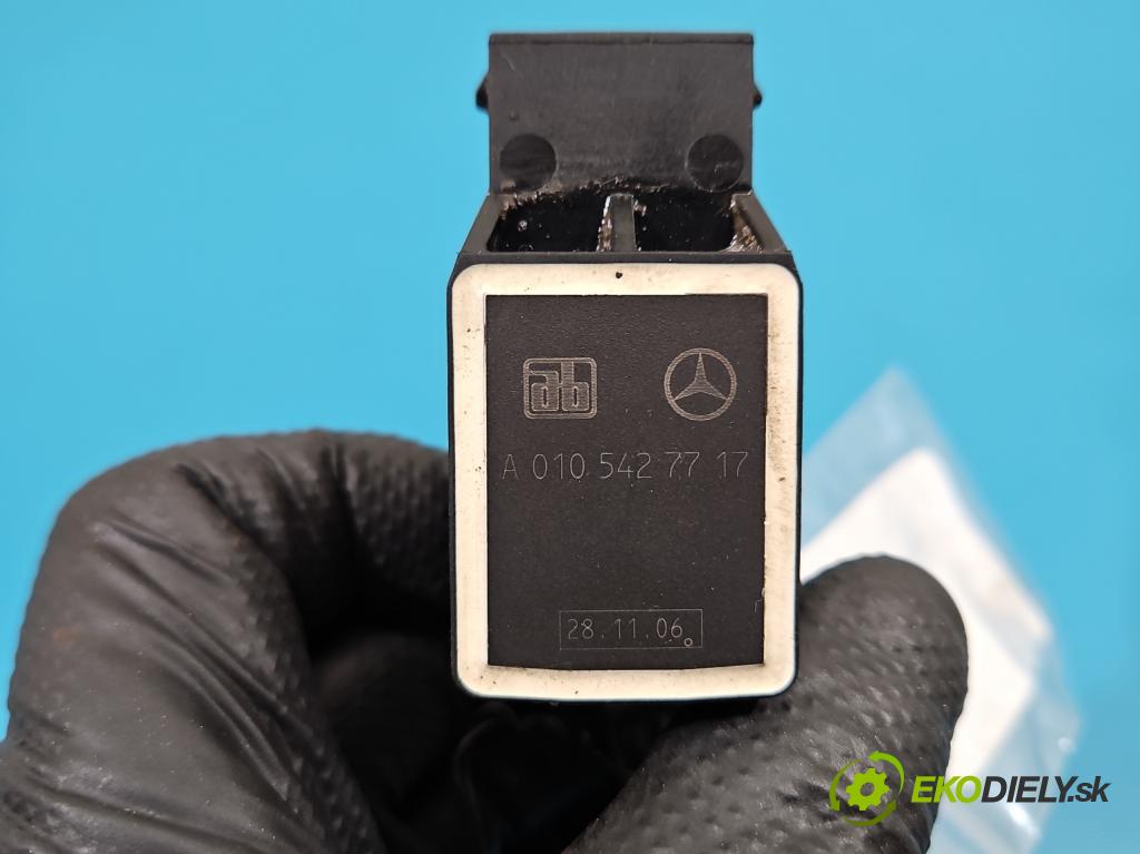 Mercedes ML W164 2005-2011 3.0 cdi 224hp automatic 165 kW 2987 cm3 5- snímač nastavenia xenon A0105427717 (Snímač)