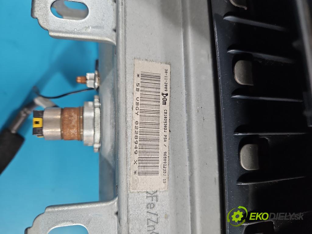 Peugeot Partner II 2008-2018 1.6 hdi 90 hp manual 66.2 kW 1560 cm3 5- Polštář: vzduch: spolujezdce 96809223DJ (Airbag)