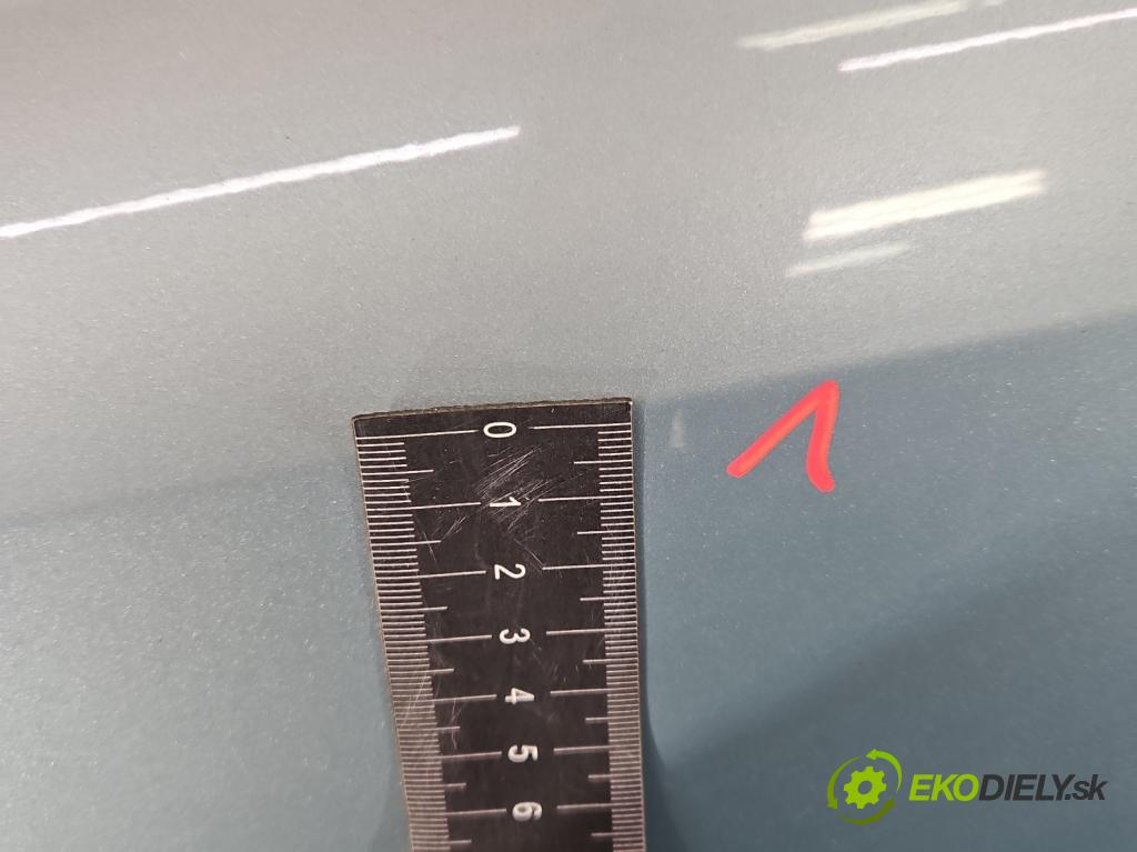 Audi A4 B6 2000-2004 2.0 20v 131 HP manual 96 kW 1984 cm3 4- dvere predné pravé  (Kľučka dverí ostatné)