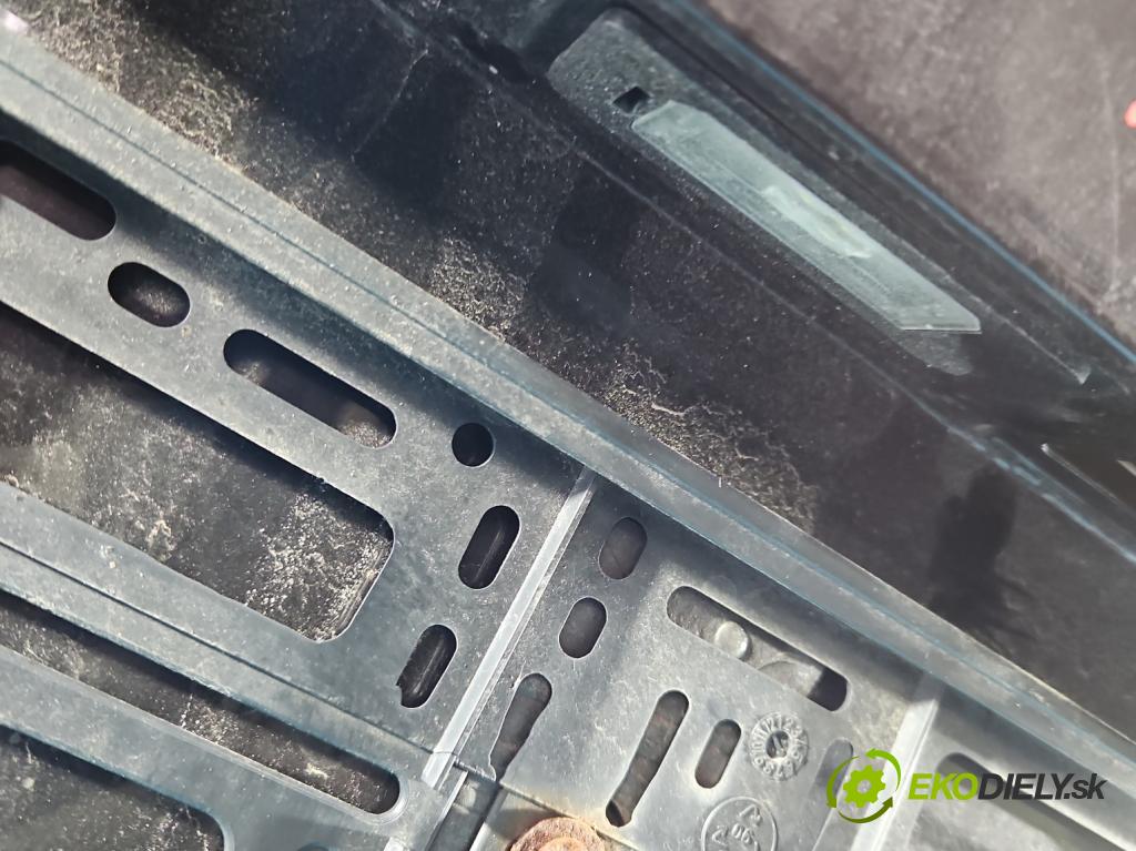 Bmw X5 F15 2013-2018 3.0d 258 hp automatic 190 kW 2993 cm3 5- zadní kufrové dveře  (Zadní kapota (kufr))