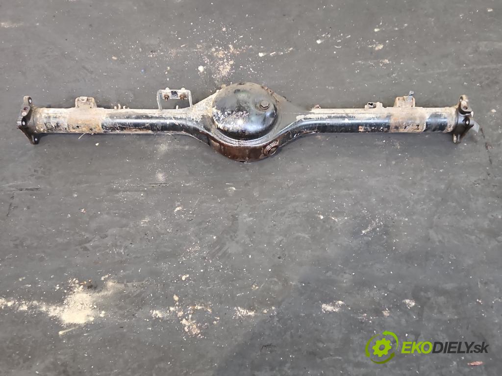 Isuzu D-Max II 2011-2019 2.5d 163 HP manual 120 kW 2499 cm3 2- Most: zadní: