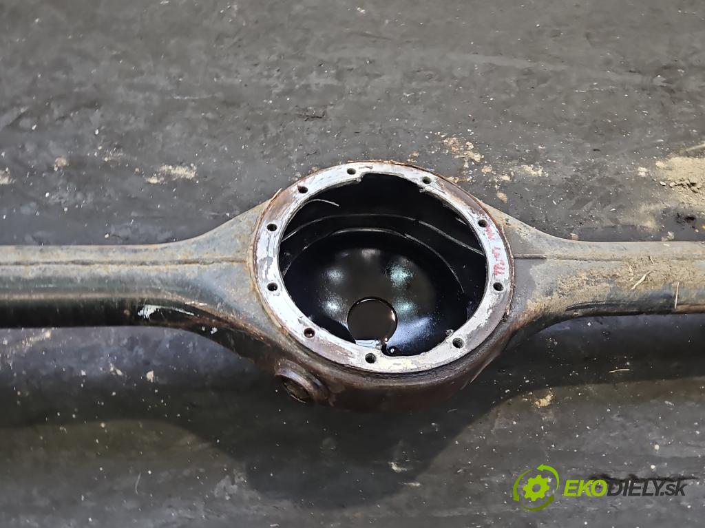 Isuzu D-Max II 2011-2019 2.5d 163 HP manual 120 kW 2499 cm3 2- Most: zadní: