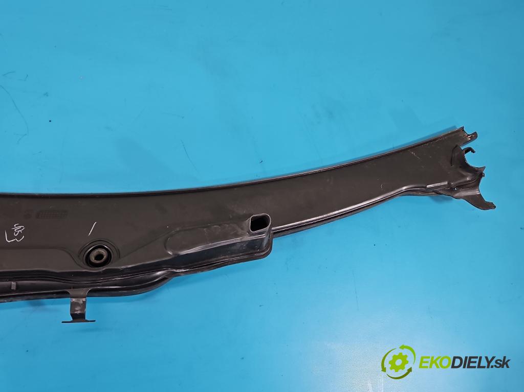 Mercedes ML W164 2005-2011 3.0 cdi 224hp automatic 165 kW 2987 cm3 5- torpédo 1648300228 (Torpédo (plast pod čelným sklom))