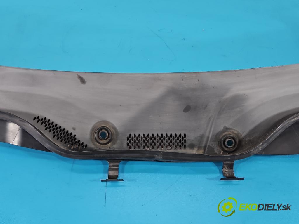 Mercedes ML W164 2005-2011 3.0 cdi 224hp automatic 165 kW 2987 cm3 5- torpédo 1648300228 (Torpédo (plast pod čelným sklom))