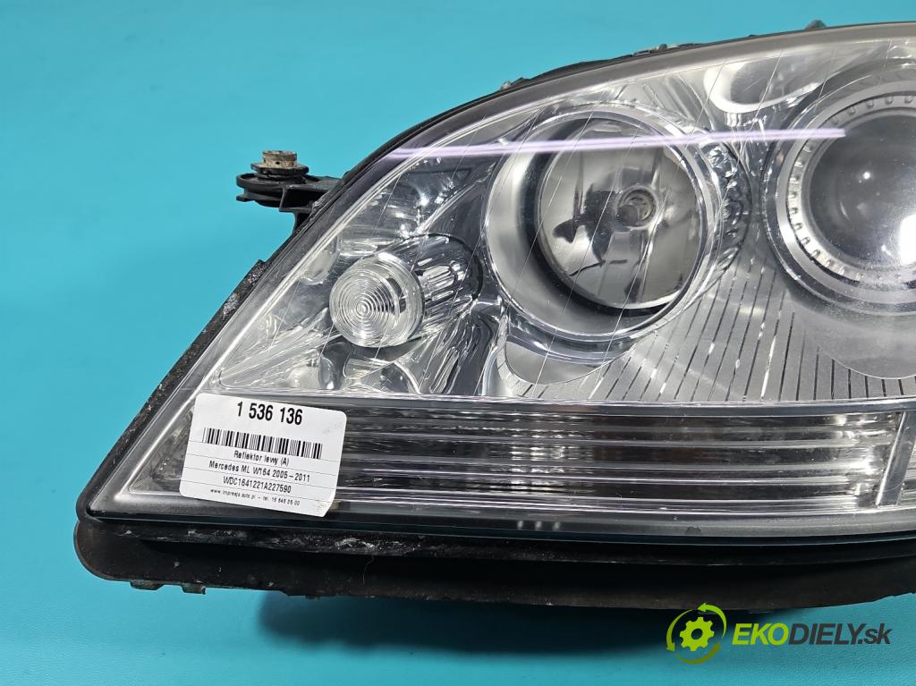 Mercedes ML W164 2005-2011 3.0 cdi 224hp automatic 165 kW 2987 cm3 5- Reflektor: ľavý  (Kľučka dverí ostatné)