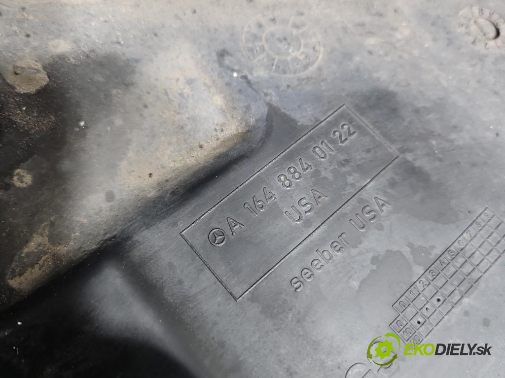 Mercedes ML W164 2005-2011 3.0 cdi 224hp automatic 165 kW 2987 cm3 5- Blatník: predné ľavé A1648840122