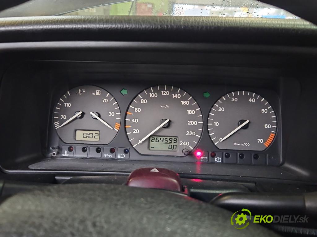 Vw Passat B4 1993-1997 1.6 8V 101 HP manual 74 kW 1595 cm3 5- prístrojovka/ budíky 53923262 (Prístrojová doska)