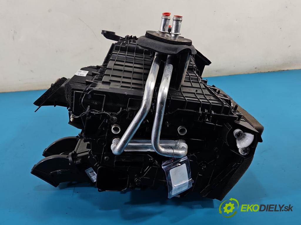 Ford Focus Mk4 2018- 1.5 TDCI 120 hp automatic 88 kW 1499 cm3 5- radiátor GS7H-19E616-CA (Radiátor topení)