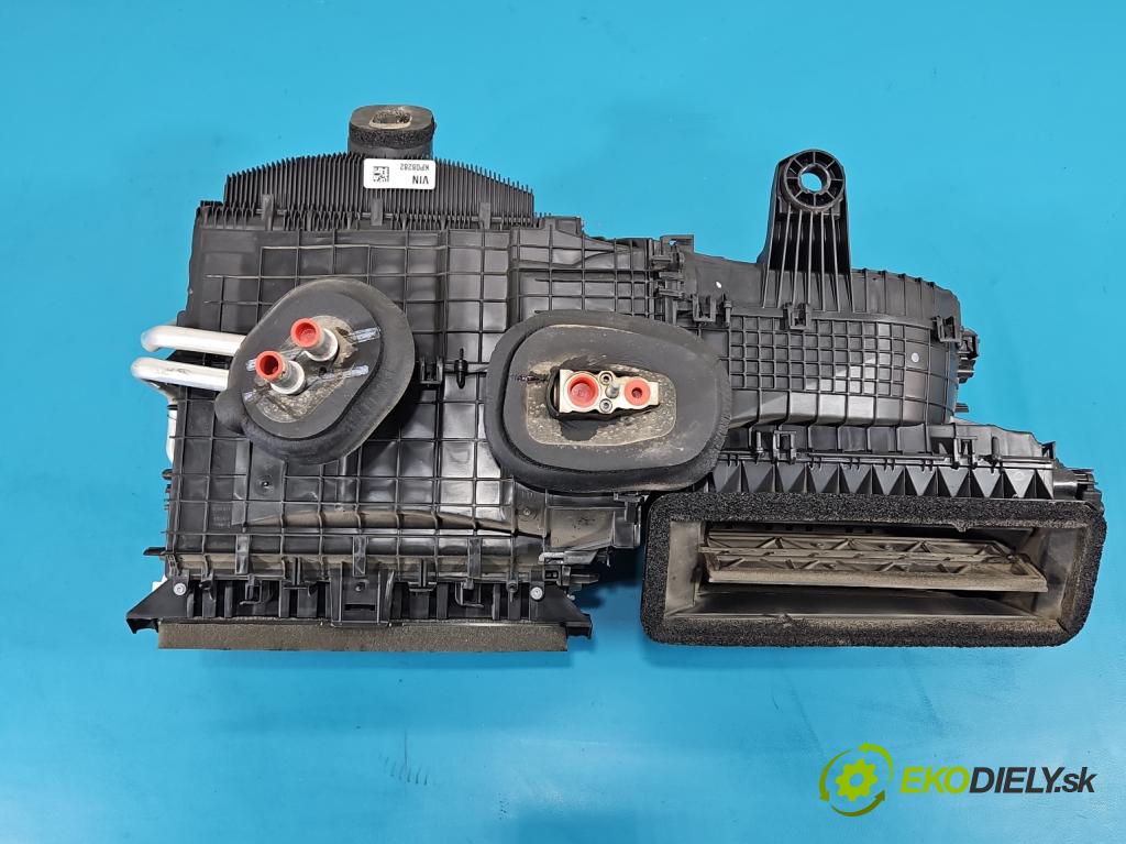 Ford Focus Mk4 2018- 1.5 TDCI 120 hp automatic 88 kW 1499 cm3 5- radiátor GS7H-19E616-CA (Radiátor topení)