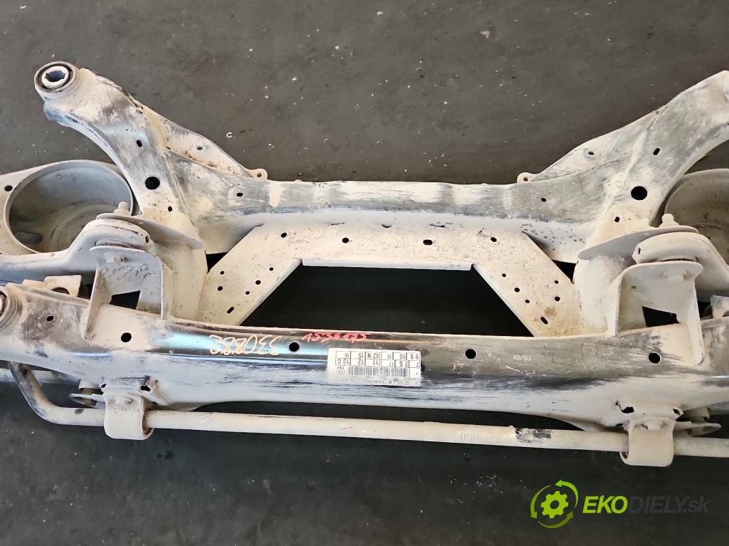 Ford Focus Mk4 2018- 1.5 TDCI 120 HP automatic 88 kW 1499 cm3 5- zadna výstuha  (Výstuha zadná)