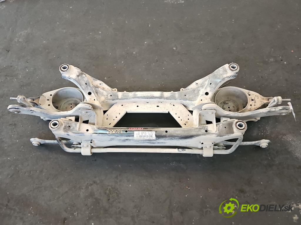 Ford Focus Mk4 2018- 1.5 TDCI 120 HP automatic 88 kW 1499 cm3 5- zadna výstuha  (Výstuha zadná)