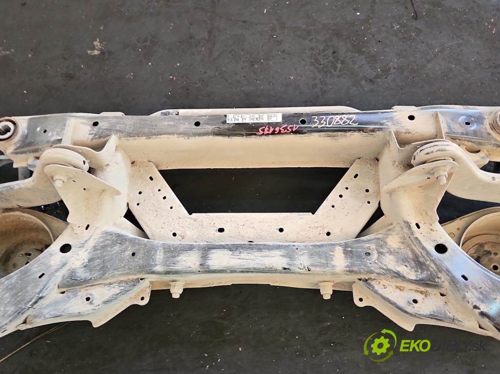 Ford Focus Mk4 2018- 1.5 TDCI 120 HP automatic 88 kW 1499 cm3 5- zadna výstuha  (Výstuha zadná)