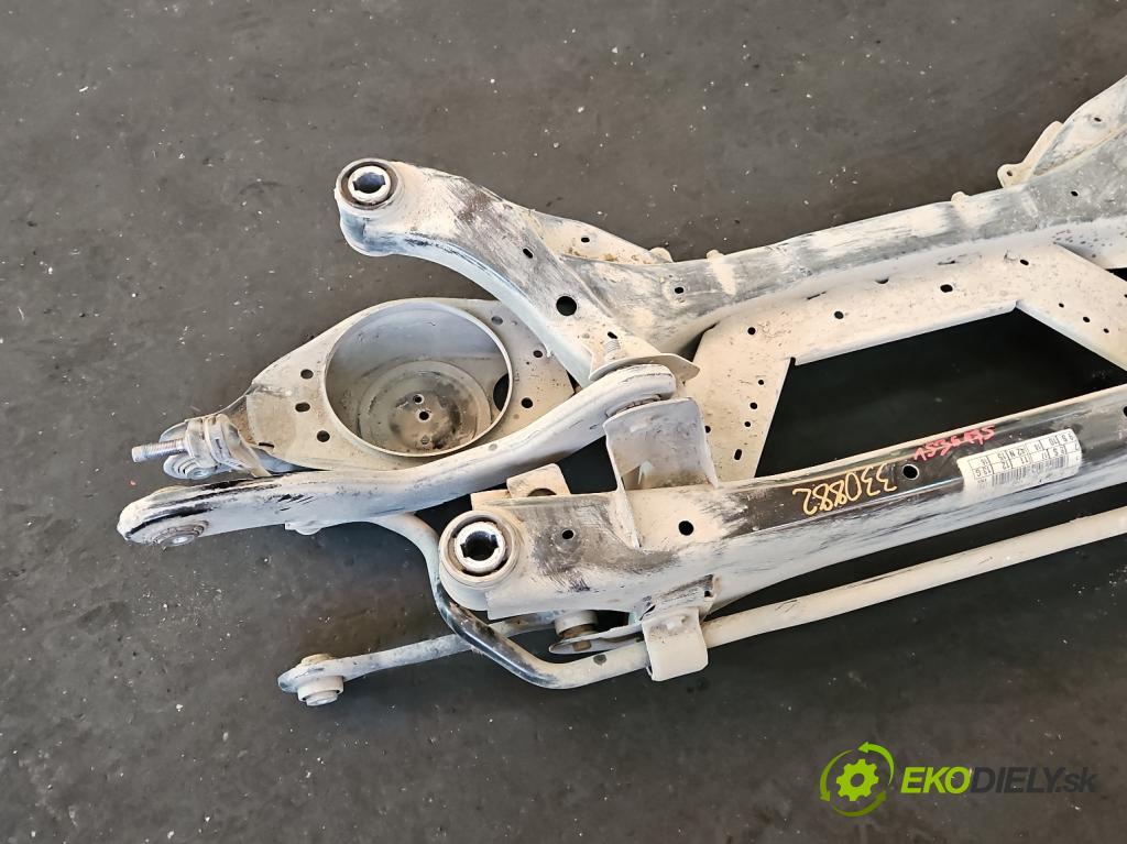 Ford Focus Mk4 2018- 1.5 TDCI 120 HP automatic 88 kW 1499 cm3 5- zadna výstuha  (Výstuha zadná)