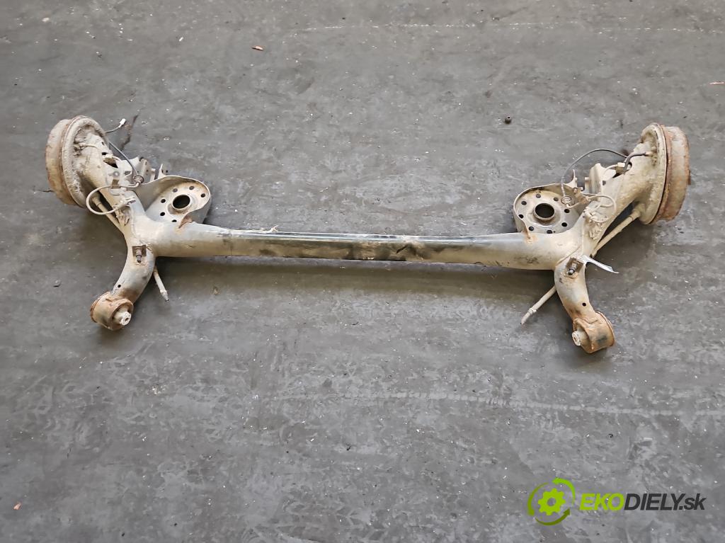 Toyota Yaris III 2011-2020 1.0 vvti 69KM manual 51 kW 998 cm3 5- zadní výztuha  (Zadní výztuha)