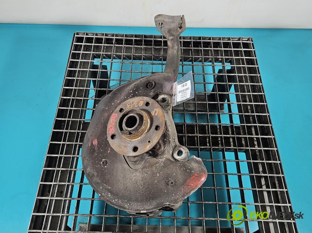 Audi A5 8T 2007-2016 3.0 tdi 239KM manual 176 kW 2967 cm3 2- náboj levé  (Náboj kola)