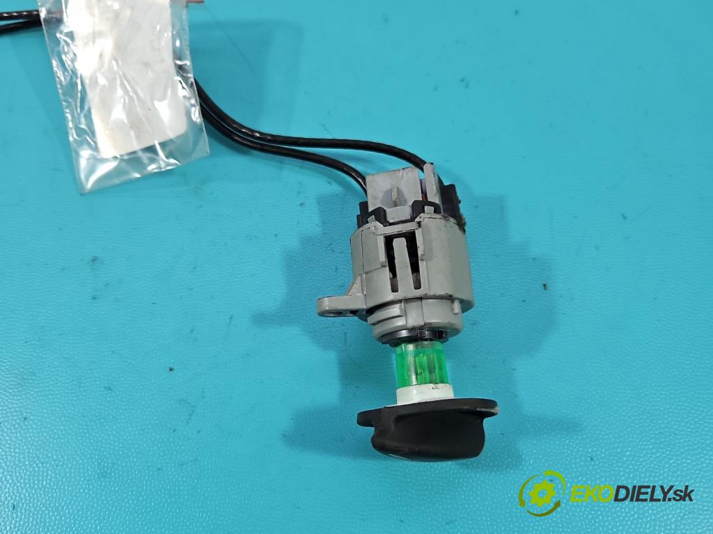 Ford Focus Mk1 1998-2004 1.6 16V 101 HP manual 74 kW 1596 cm3 5- panel kúrenia 2M51-11503-AA