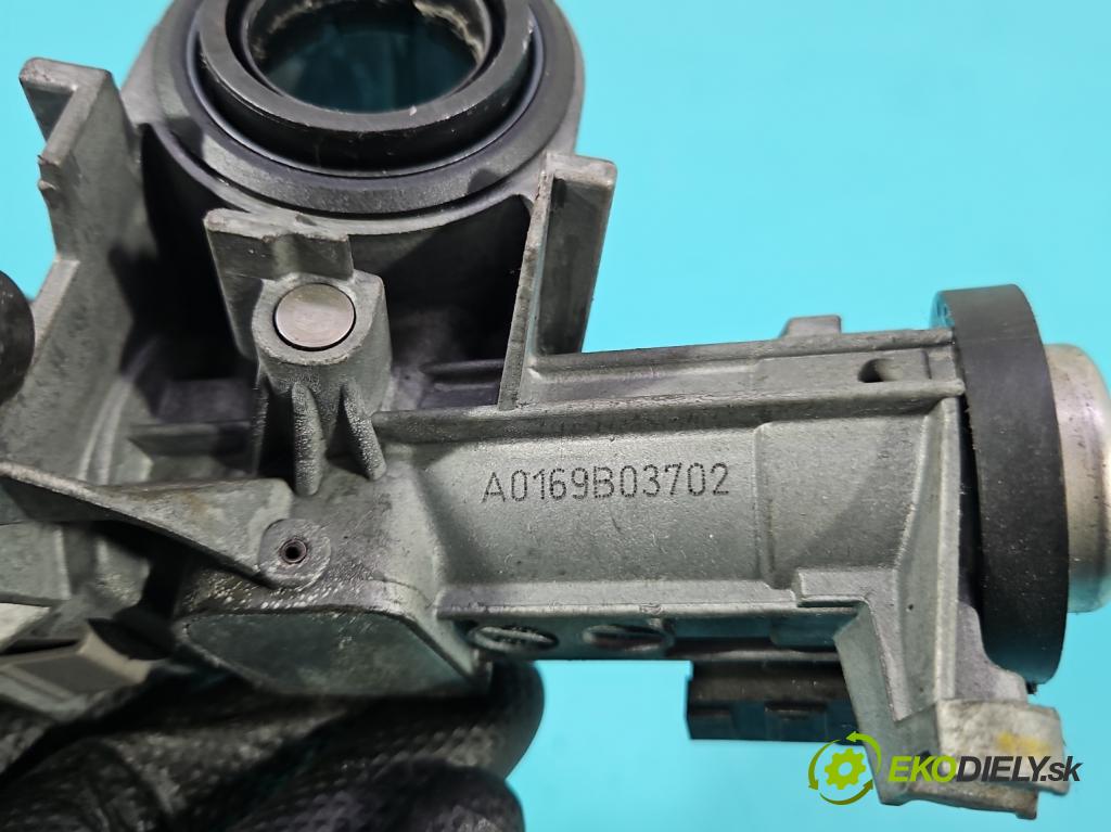 Ford Focus Mk1 1998-2004 1.6 16V 101 HP manual 74 kW 1596 cm3 5- Spínačka  (Spínacia skrinka)