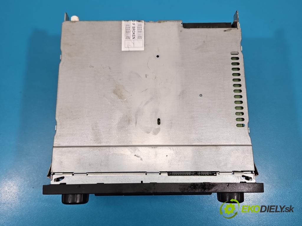 Vw Fox 1.2b 54 HP manual 40 kW 1198 cm3 3- Radio originál 5Z0035152E
