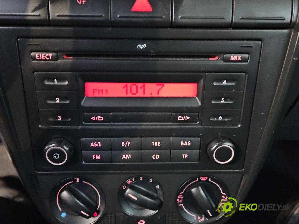 Vw Fox 1.2b 54 HP manual 40 kW 1198 cm3 3- Radio originál 5Z0035152E