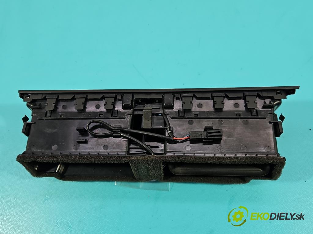 Audi A5 8T 2007-2016 3.0 tdi 239KM manual 176 kW 2967 cm3 2- Mřížka: kúrenia stredová 8T1820951C (Mriežka kúrenia (fukár))