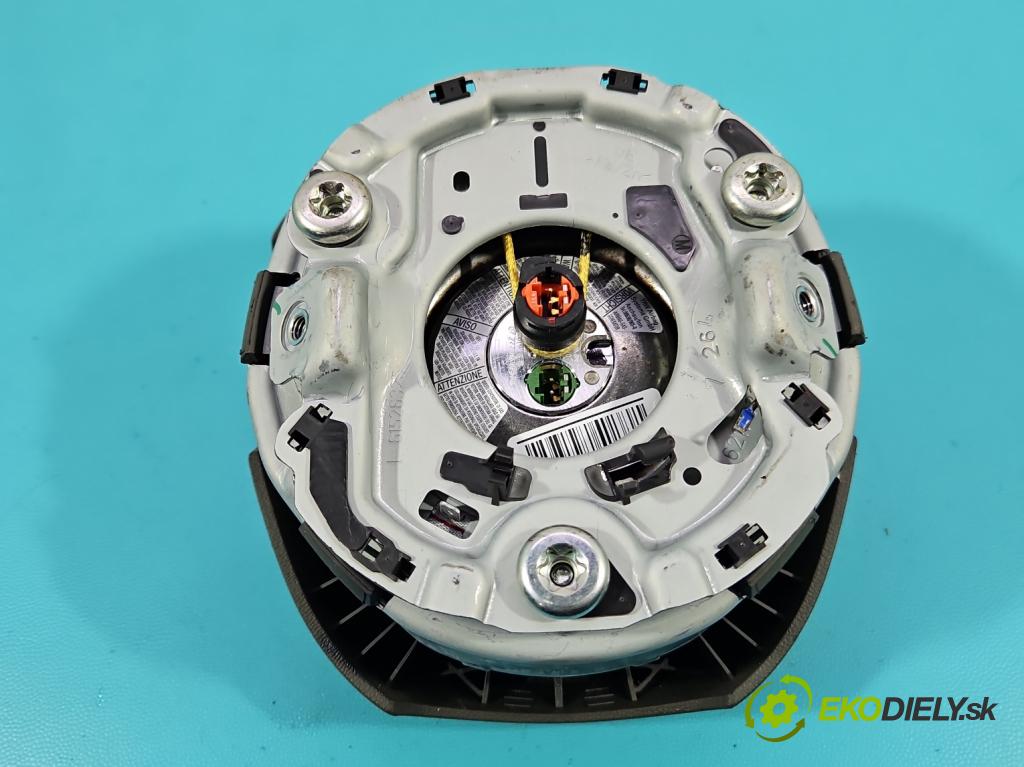 Audi A5 8T 2007-2016 3.0 tdi 239KM manual 176 kW 2967 cm3 2- airbag vzduch: Řidiči: 8K0880201G (Airbag)