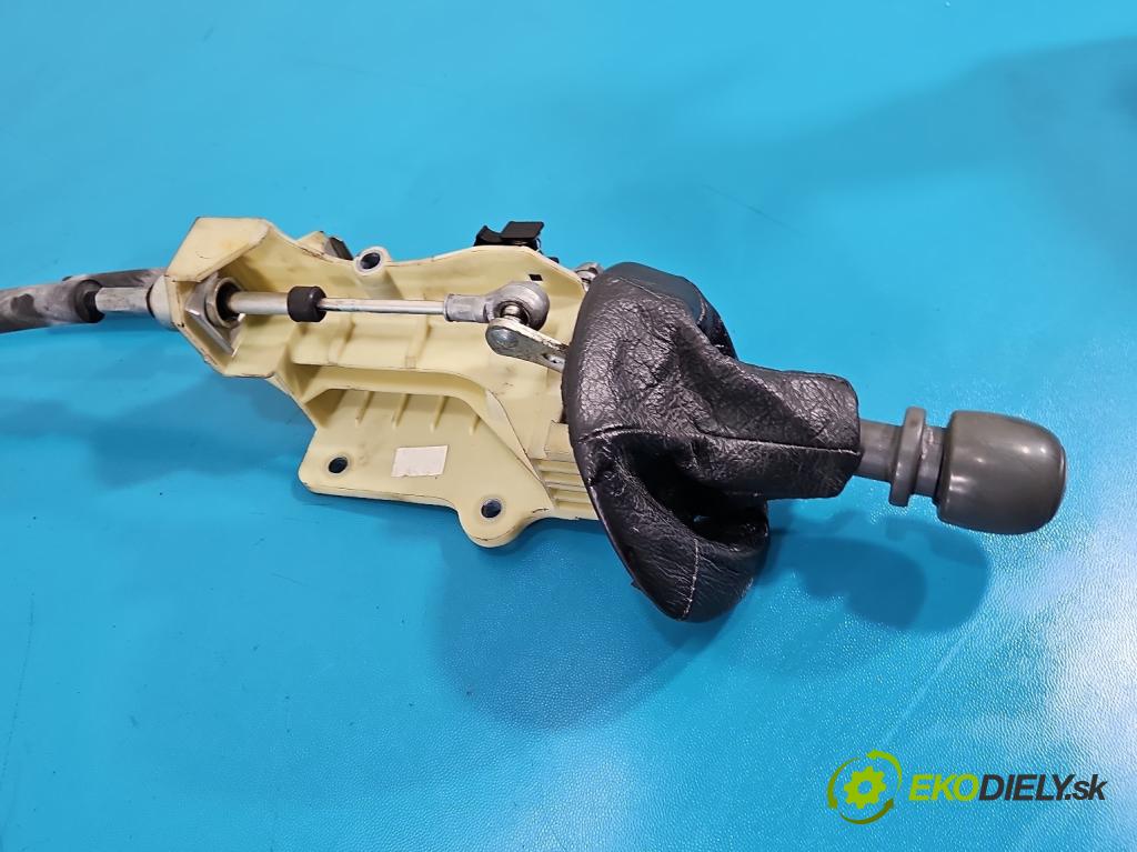 Fiat Panda II 2003-2012 1.2b 60 HP manual 44 kW 1242 cm3 5- Páka: Změny: stupeň,rýchlosť  (Rýchlostná páka (kulisa))