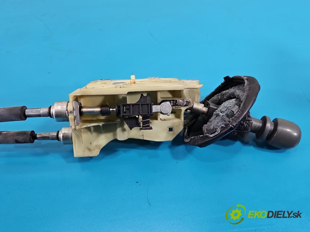 Fiat Panda II 2003-2012 1.2b 60 HP manual 44 kW 1242 cm3 5- Páka: Změny: stupeň,rýchlosť  (Rýchlostná páka (kulisa))