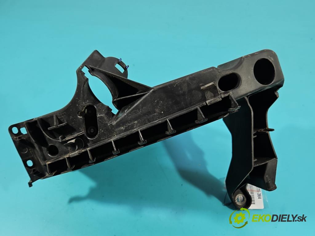 Audi A5 8T 2007-2016 3.0 tdi 239KM manual 176 kW 2967 cm3 2- lišta pod svetlami 8T0805607L