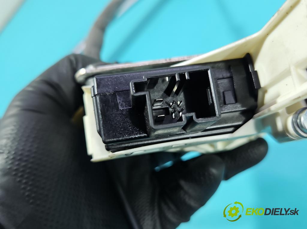 Audi A5 8T 2007-2016 3.0 tdi 239KM manual 176 kW 2967 cm3 2- mechanizmus okna predné ľavý 4F0959801D