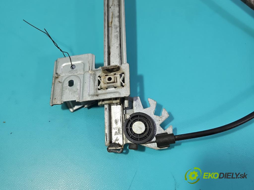 Audi A5 8T 2007-2016 3.0 tdi 239KM manual 176 kW 2967 cm3 2- mechanizmus okna predné ľavý 4F0959801D