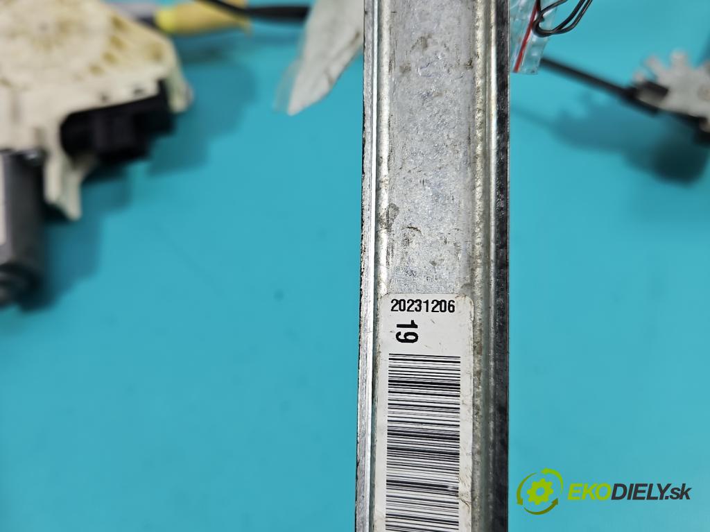 Audi A5 8T 2007-2016 3.0 tdi 239KM manual 176 kW 2967 cm3 2- mechanizmus okna predné ľavý 4F0959801D