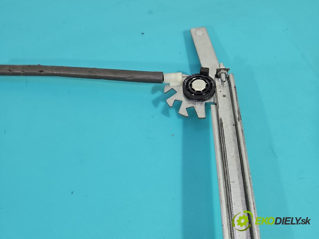 Audi A5 8T 2007-2016 3.0 tdi 239KM manual 176 kW 2967 cm3 2- mechanizmus okna predné ľavý 4F0959801D