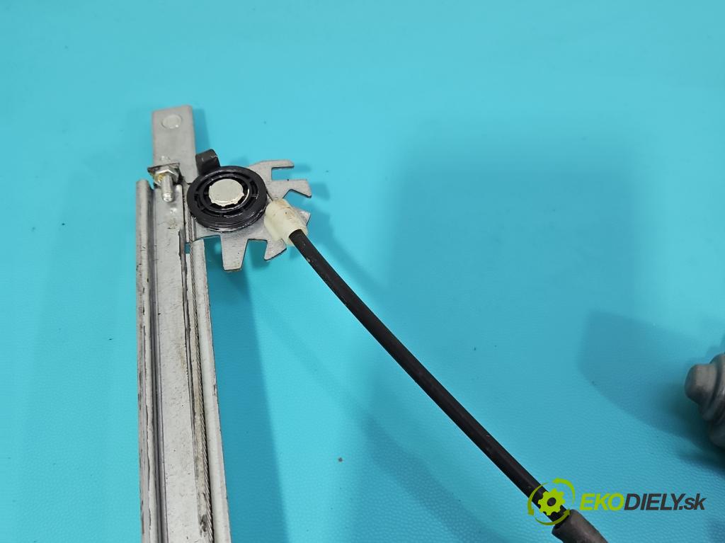 Audi A5 8T 2007-2016 3.0 tdi 239KM manual 176 kW 2967 cm3 2- mechanizmus okna predné ľavý 4F0959801D