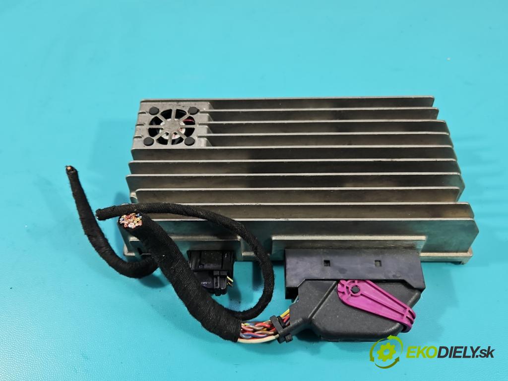 Audi A5 8T 2007-2016 3.0 tdi 239KM manual 176 kW 2967 cm3 2- Zesilovač: 8T0035223M (Zosilňovač)