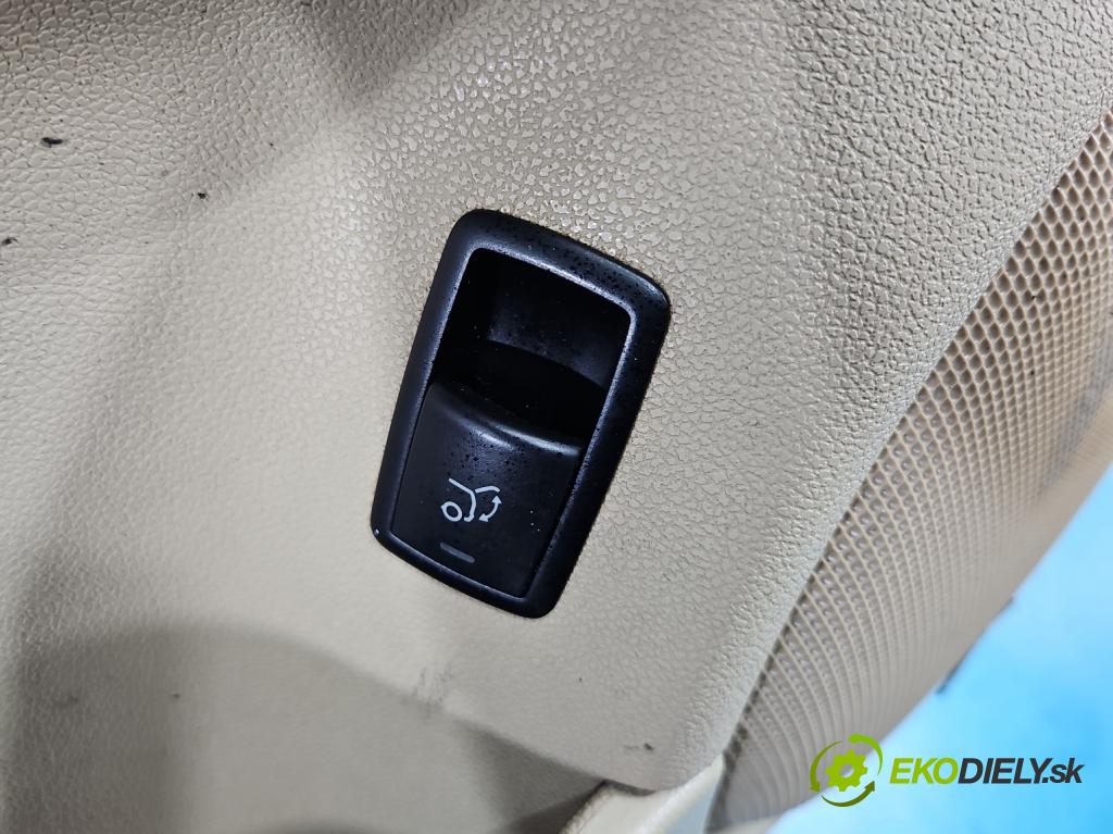 Mercedes ML W164 2005-2011 3.0 cdi 224hp automatic 165 kW 2987 cm3 5- Čalounictví: dvere predné ľavé