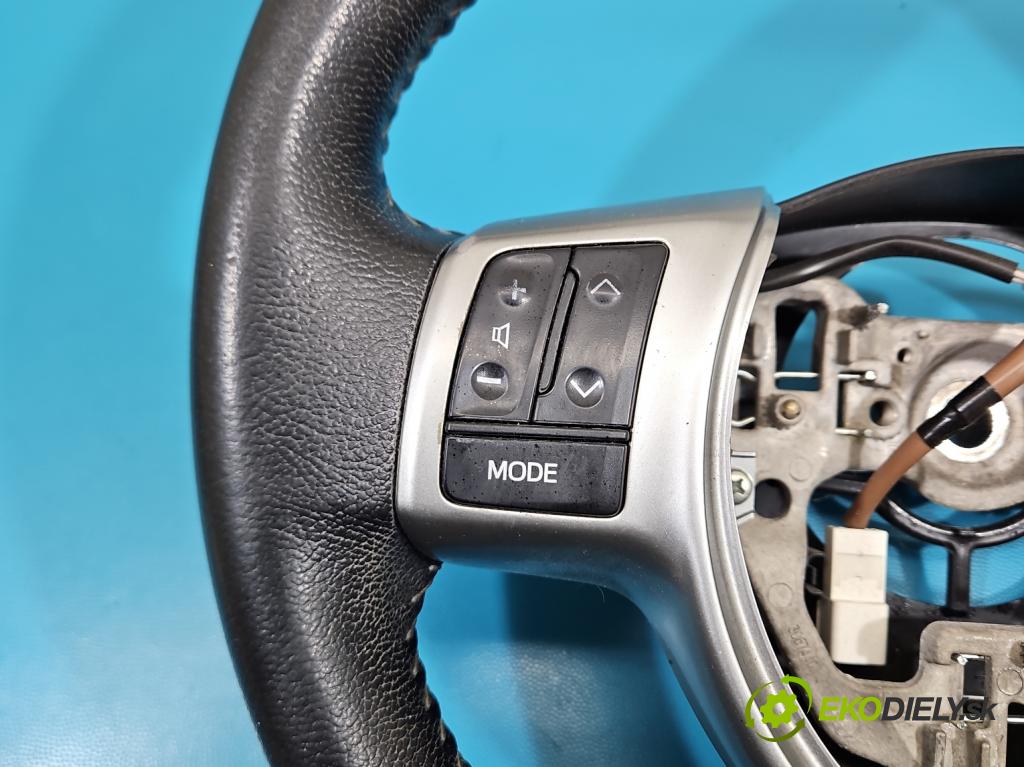 Toyota Yaris III 2011-2020 1.0 vvti 69KM manual 51 kW 998 cm3 5- volant 45100-0D-490C1 (Volant)