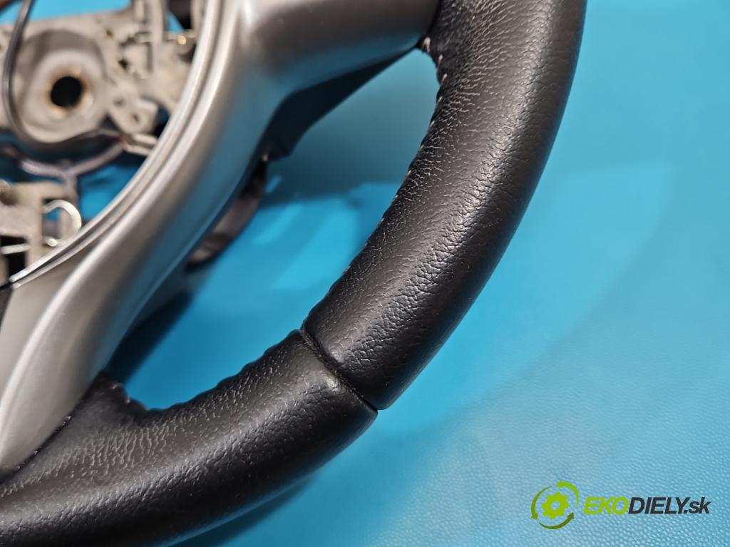 Toyota Yaris III 2011-2020 1.0 vvti 69KM manual 51 kW 998 cm3 5- volant 45100-0D-490C1 (Volant)