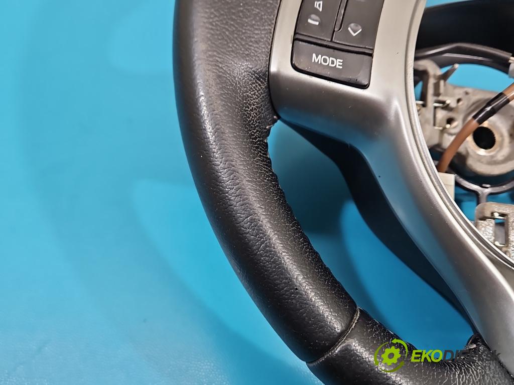 Toyota Yaris III 2011-2020 1.0 vvti 69KM manual 51 kW 998 cm3 5- volant 45100-0D-490C1 (Volant)