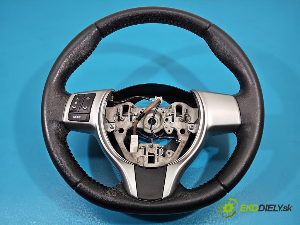 Toyota Yaris III 2011-2020 1.0 vvti 69KM manual 51 kW 998 cm3 5- volant 45100-0D-490C1 (Volant)