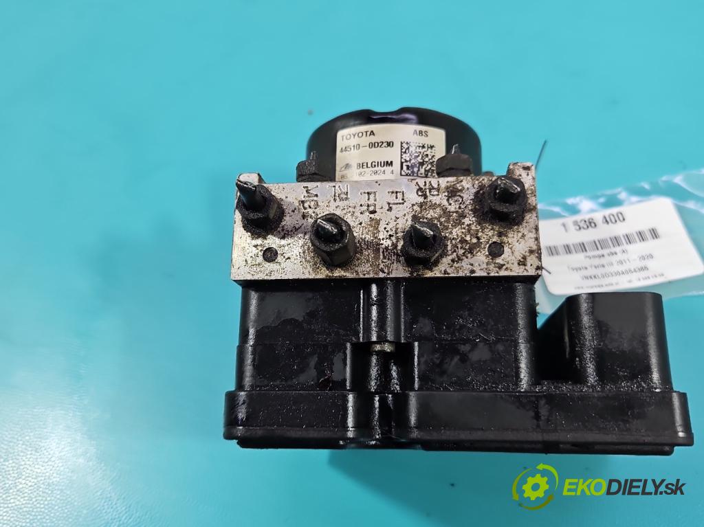 Toyota Yaris III 2011-2020 1.0 vvti 69KM manual 51 kW 998 cm3 5- čerpadlo abs 89541-0D150 (Pumpa ABS)