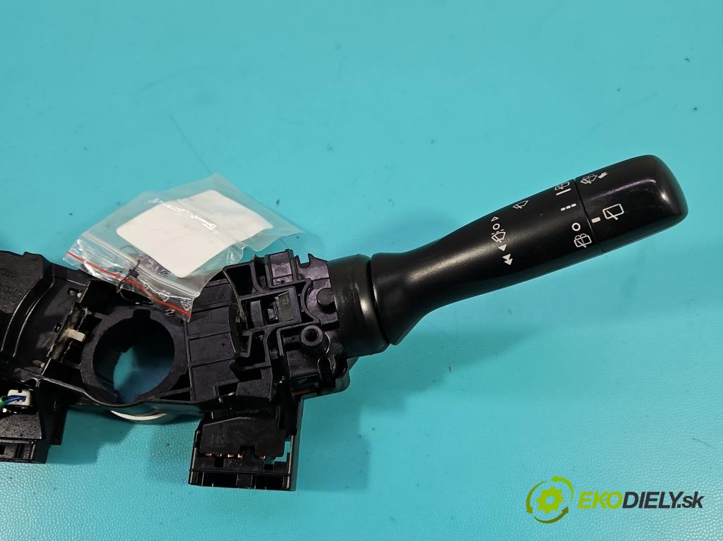 Toyota Yaris III 2011-2020 1.0 vvti 69KM manual 51 kW 998 cm3 5- prepínač komplex: 0D270-17F937 (Prepínacie páčky pod volantom)