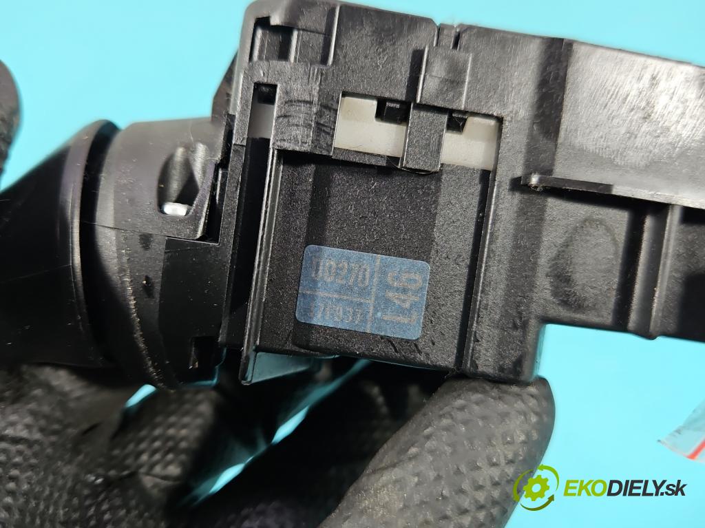 Toyota Yaris III 2011-2020 1.0 vvti 69KM manual 51 kW 998 cm3 5- prepínač komplex: 0D270-17F937 (Prepínacie páčky pod volantom)