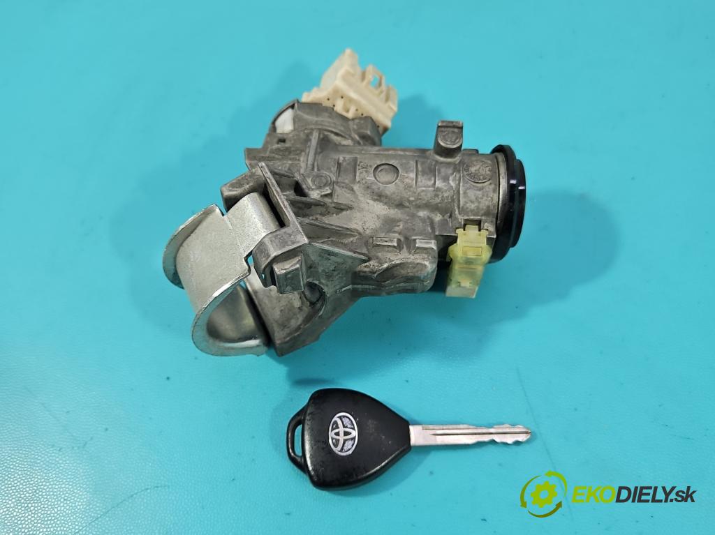 Toyota Yaris III 2011-2020 1.0 vvti 69KM manual 51 kW 998 cm3 5- riadiaca jednotka motora 0261S07104