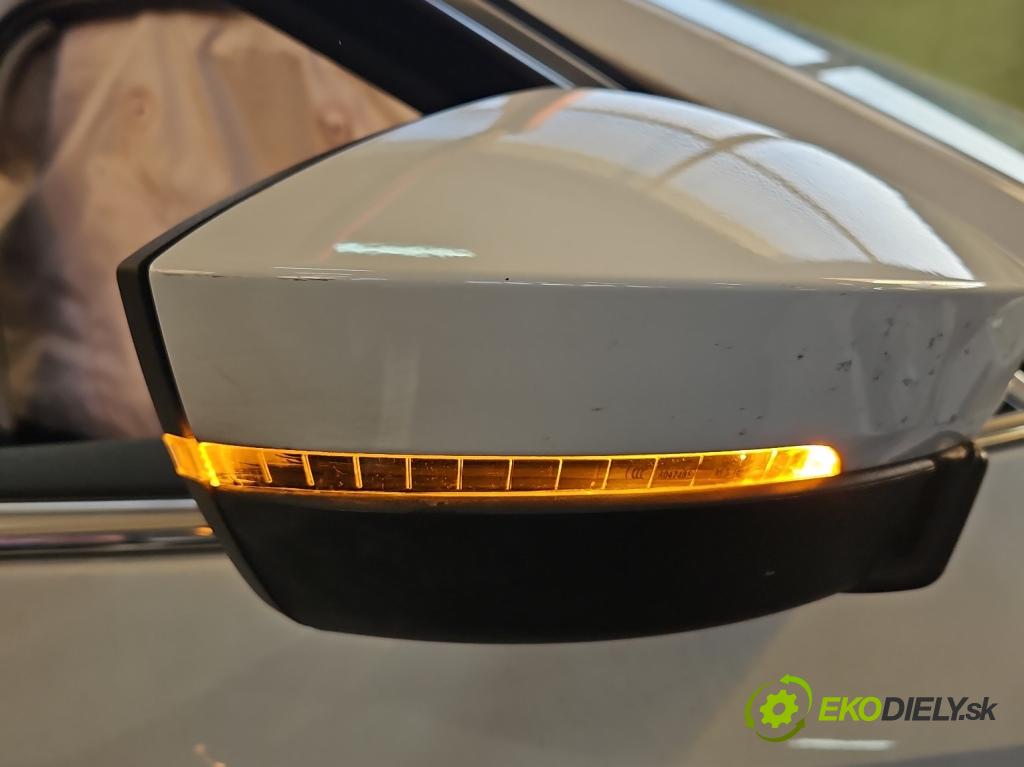 Skoda Octavia IV 2019- 1.5 TSI 150 HP automatic 110 kW 1498 cm3 5- zrkadlo pravé 5E4857408B (Kľučka dverí ostatné)