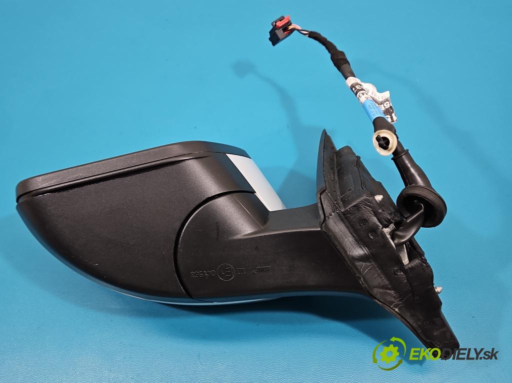 Skoda Octavia IV 2019- 1.5 TSI 150 HP automatic 110 kW 1498 cm3 5- zrkadlo ľavé  (Kľučka dverí ostatné)