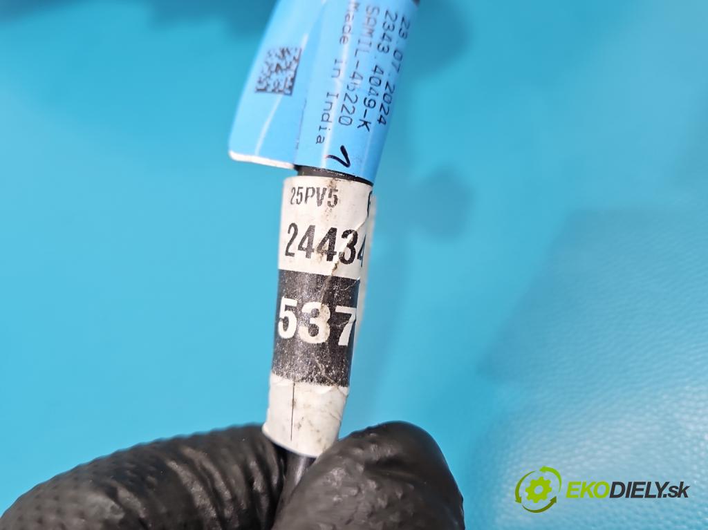 Skoda Octavia IV 2019- 1.5 TSI 150 HP automatic 110 kW 1498 cm3 5- zrkadlo ľavé  (Kľučka dverí ostatné)