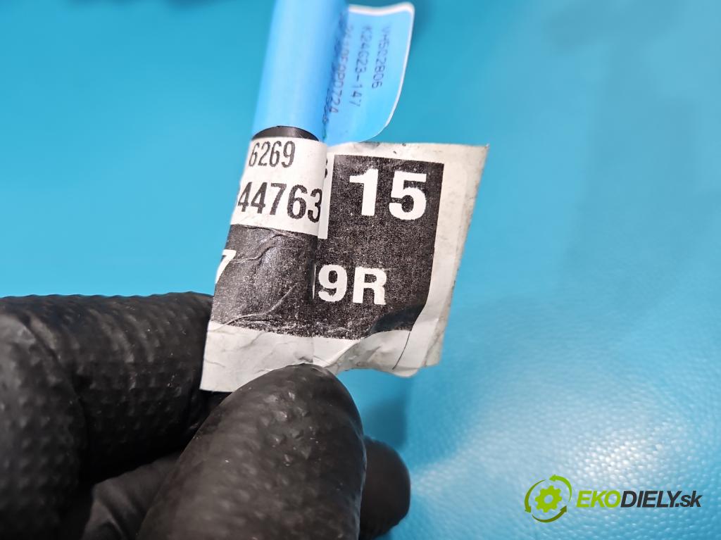 Skoda Octavia IV 2019- 1.5 TSI 150 HP automatic 110 kW 1498 cm3 5- zrkadlo ľavé  (Kľučka dverí ostatné)