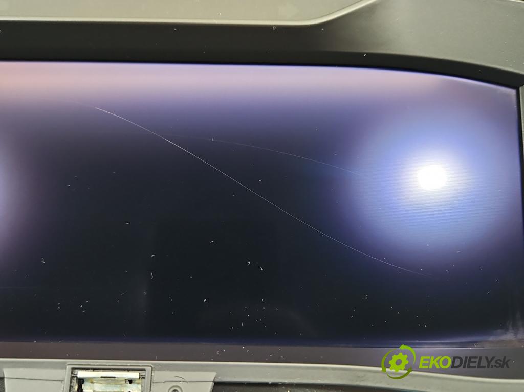 Skoda Octavia IV 2019- 1.5 TSI 150 HP automatic 110 kW 1498 cm3 5- prístrojovka/ budíky 5E3920770E (Prístrojová doska)